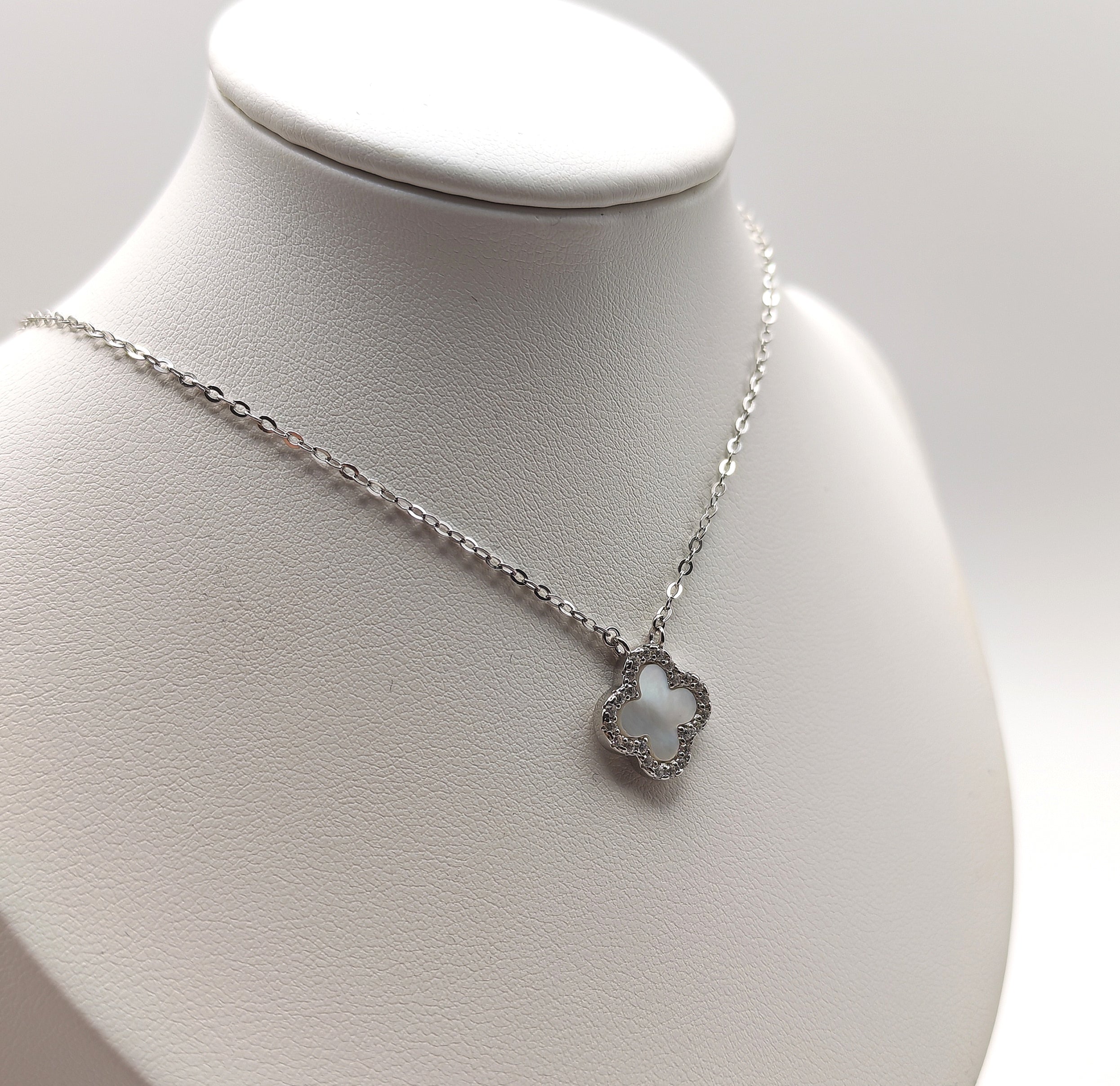 Delicate 925 Sterling Silver White Mother of Pearl and Cubic Zirconia Clover Necklace